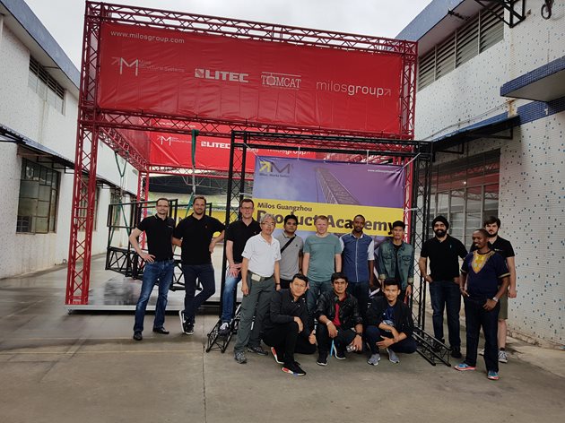 Milos-gorg.jpg Milos-gorg.jpg